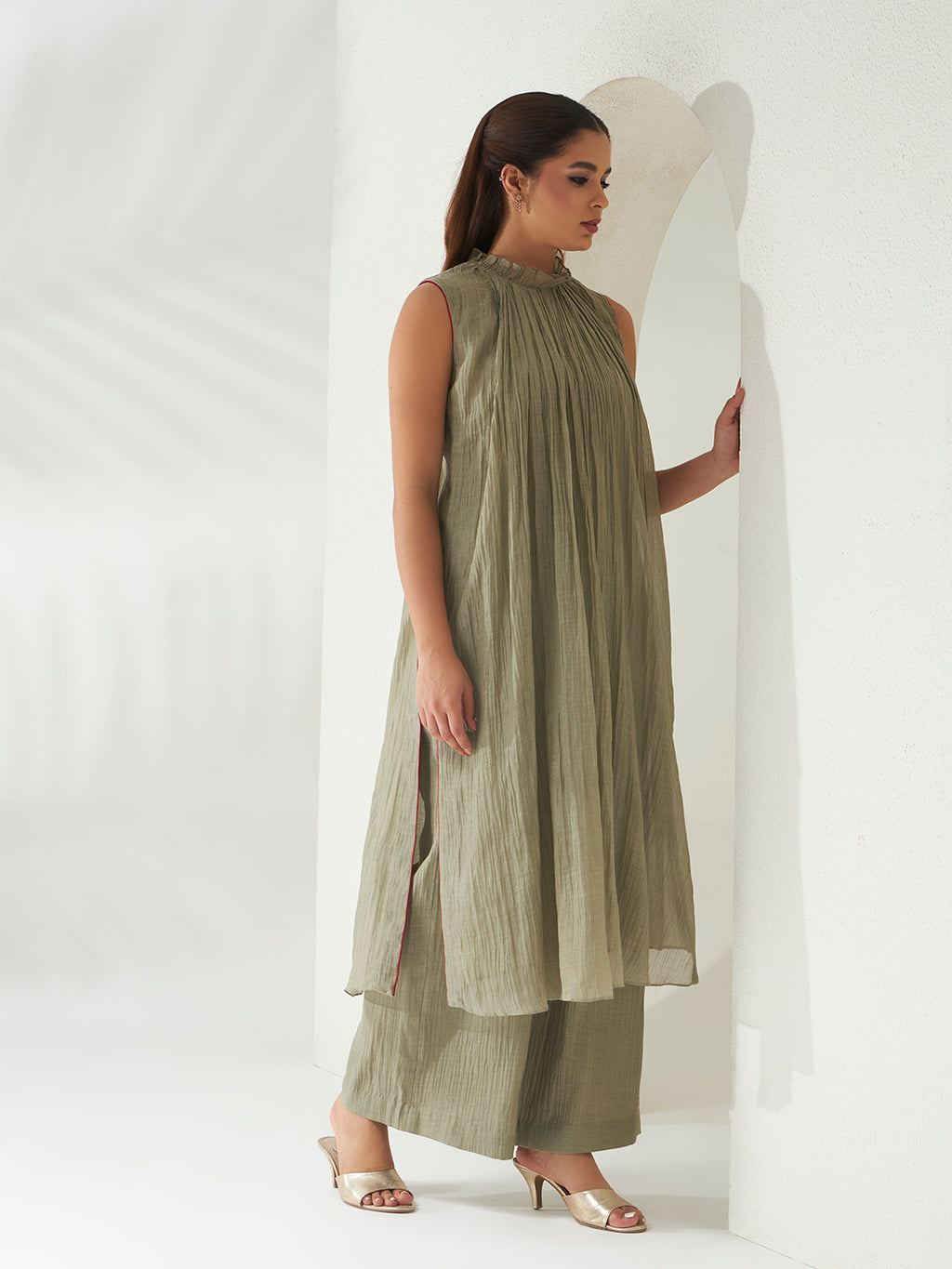 Ela Pleated Straight Suit Set