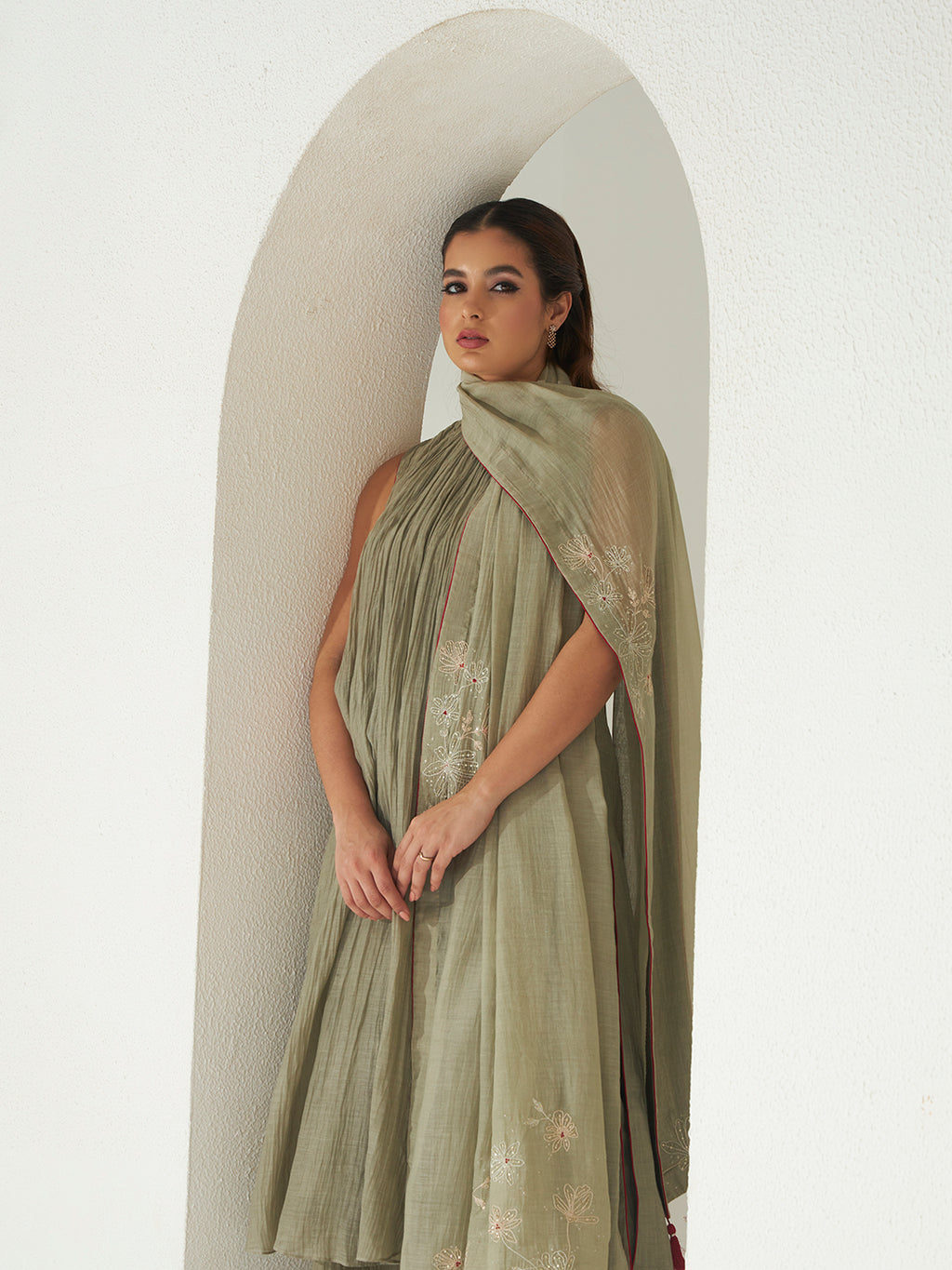 Ela Pleated Straight Suit Set