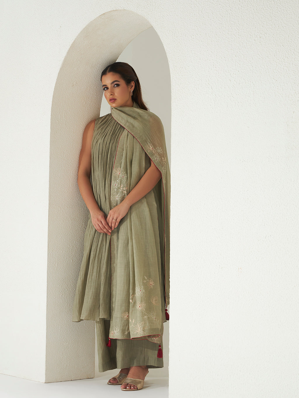 Ela Pleated Straight Suit Set
