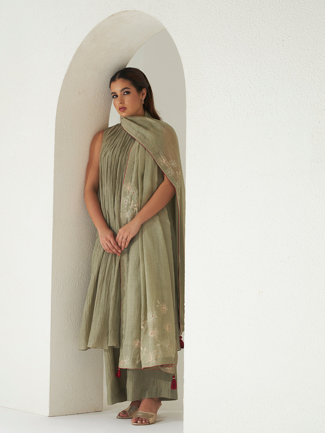 Ela Pleated Straight Suit Set