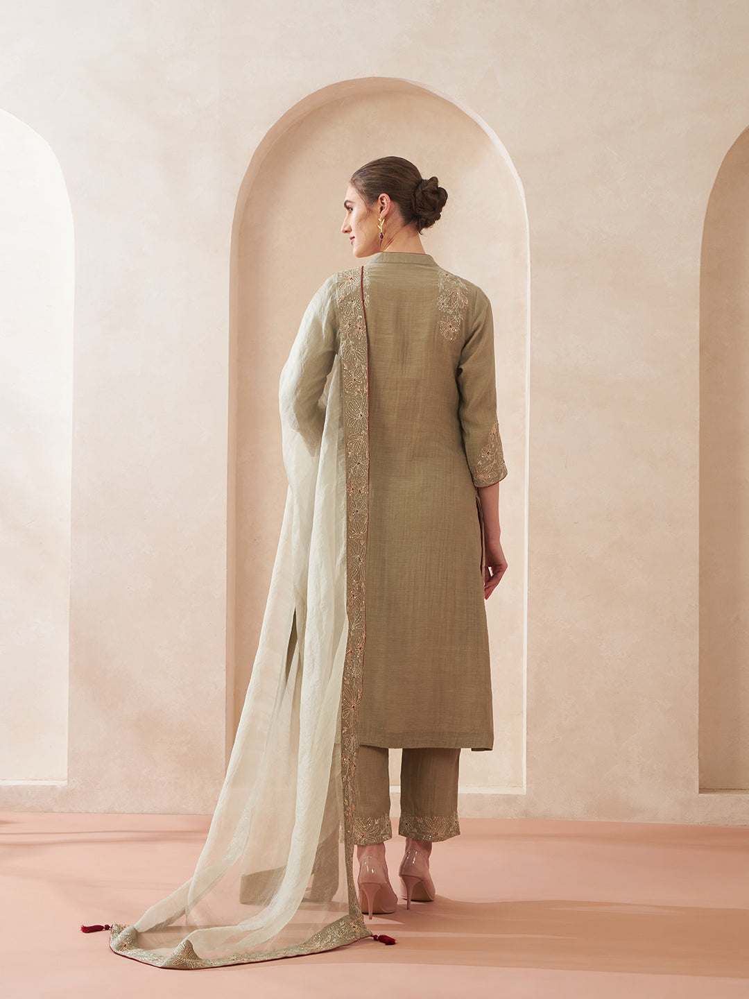 Ela Straight Dupatta