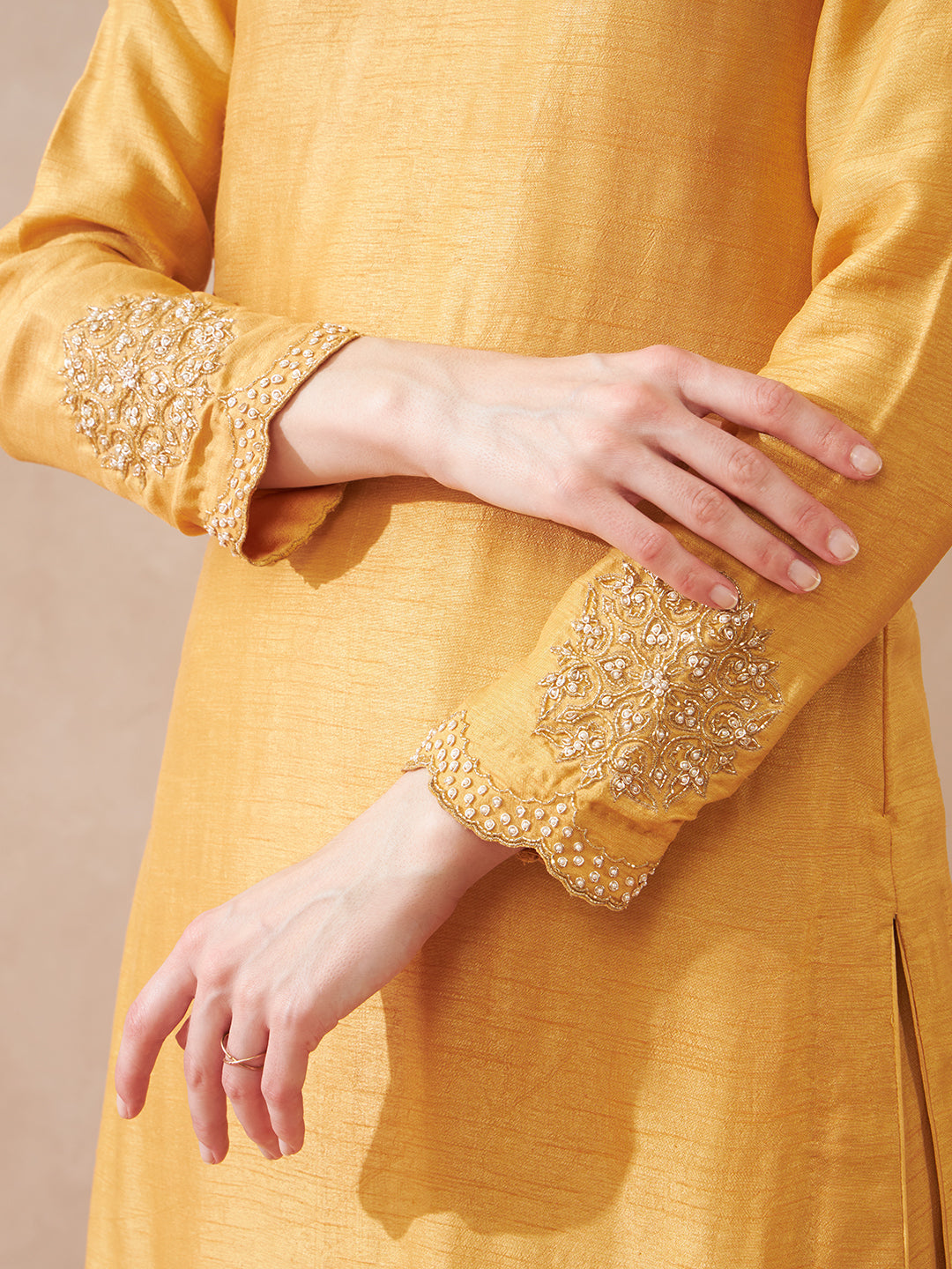Kesar Suit Set