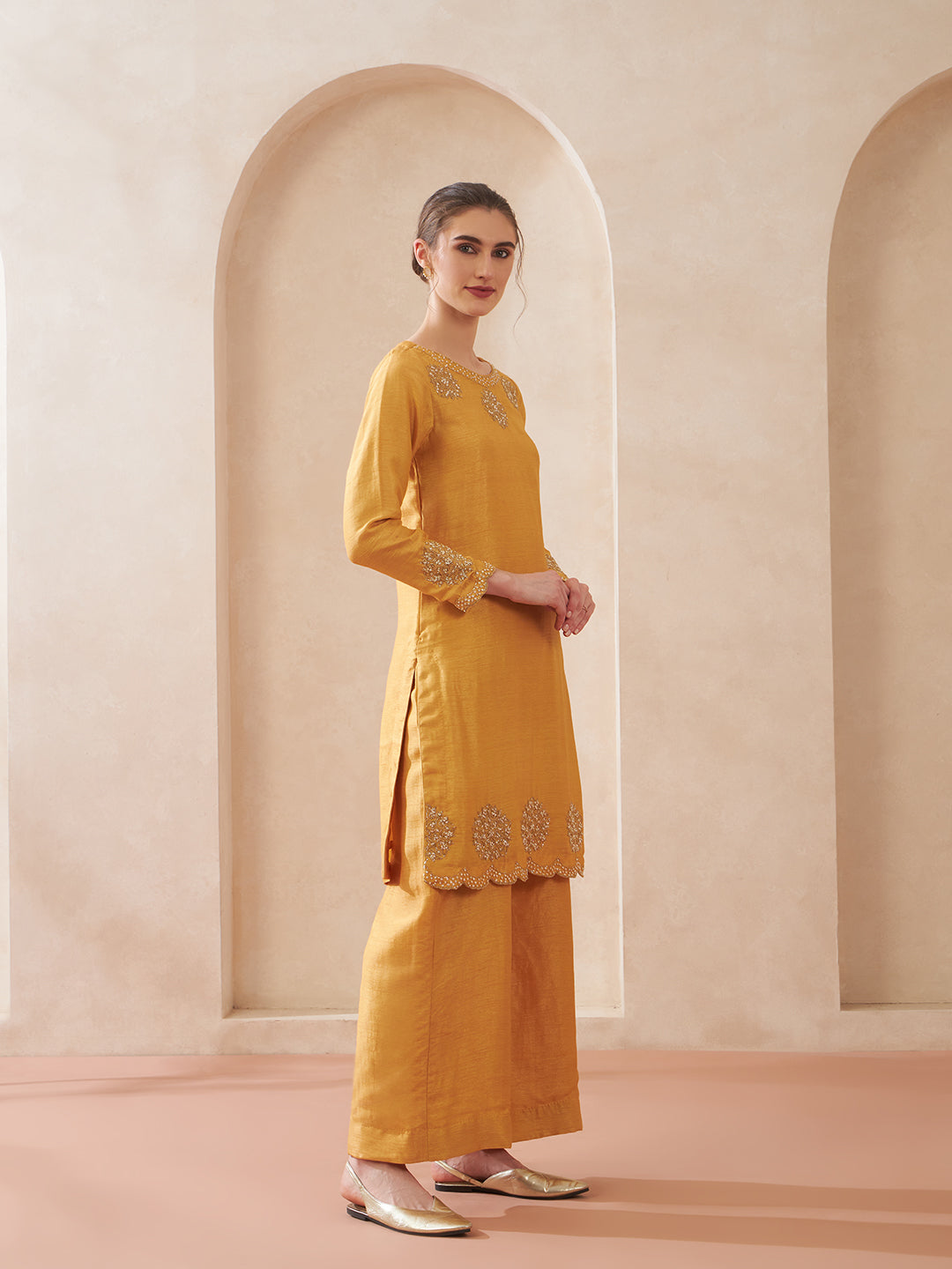 Kesar Suit Set