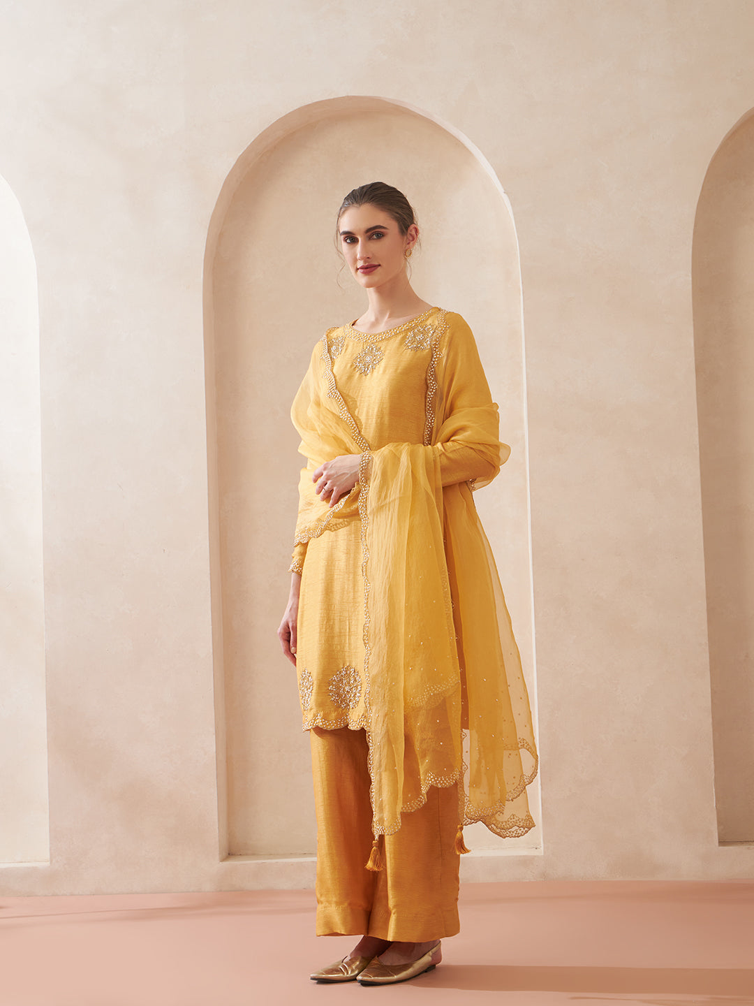 Kesar Suit Set