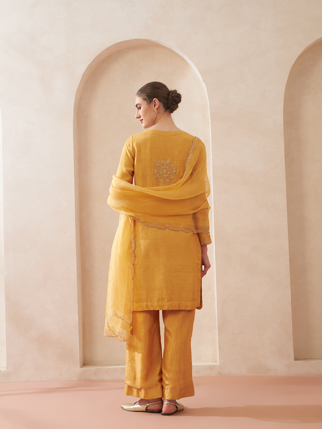 Kesar Suit Set