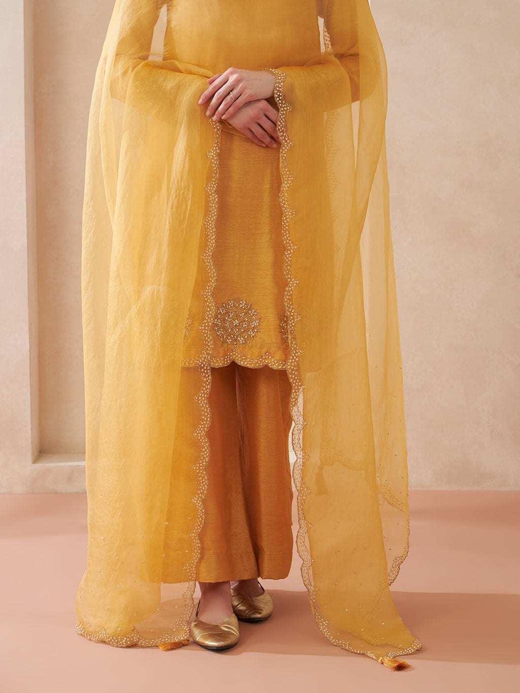 Kesar Suit Set