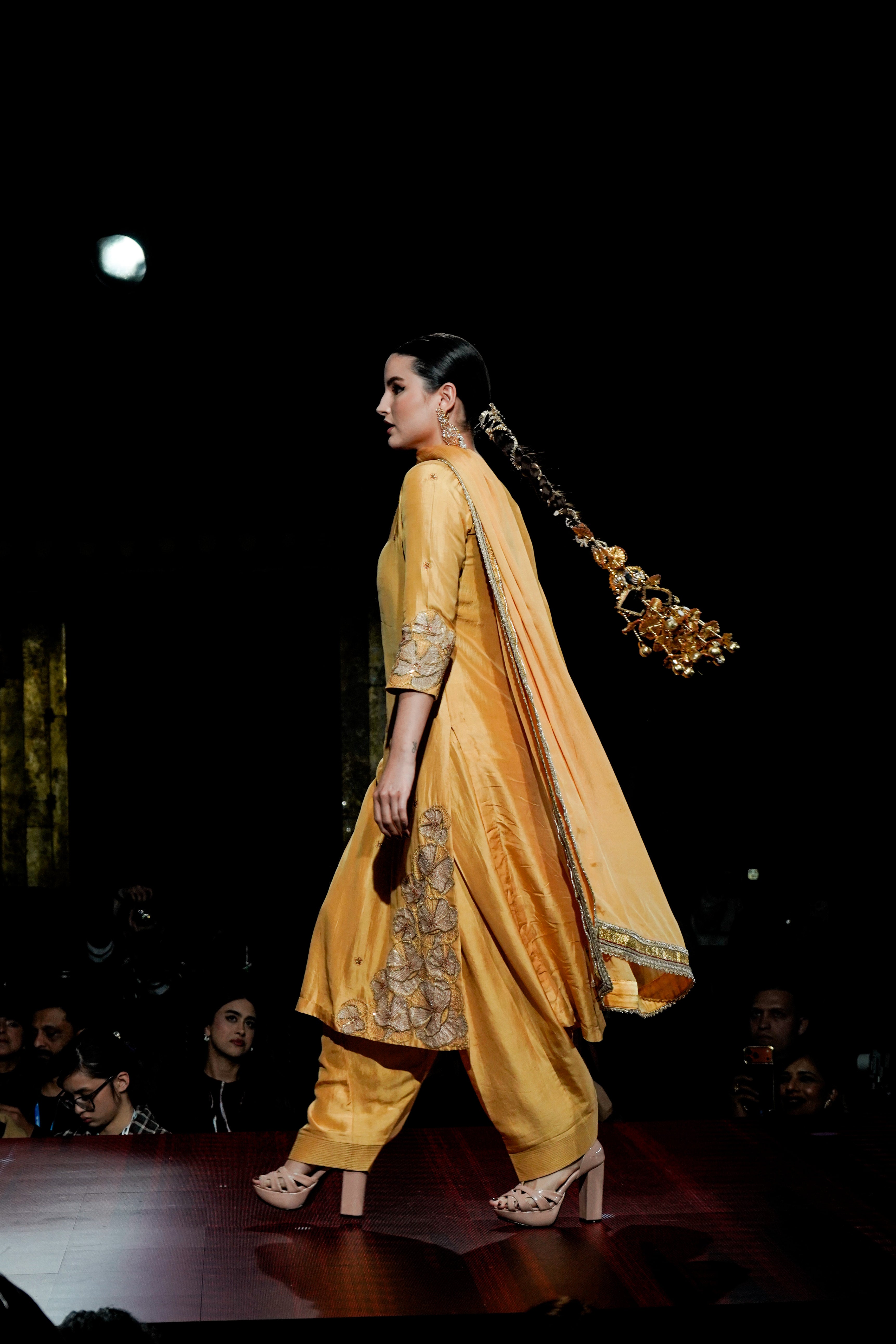 Sondhi Kurta Set