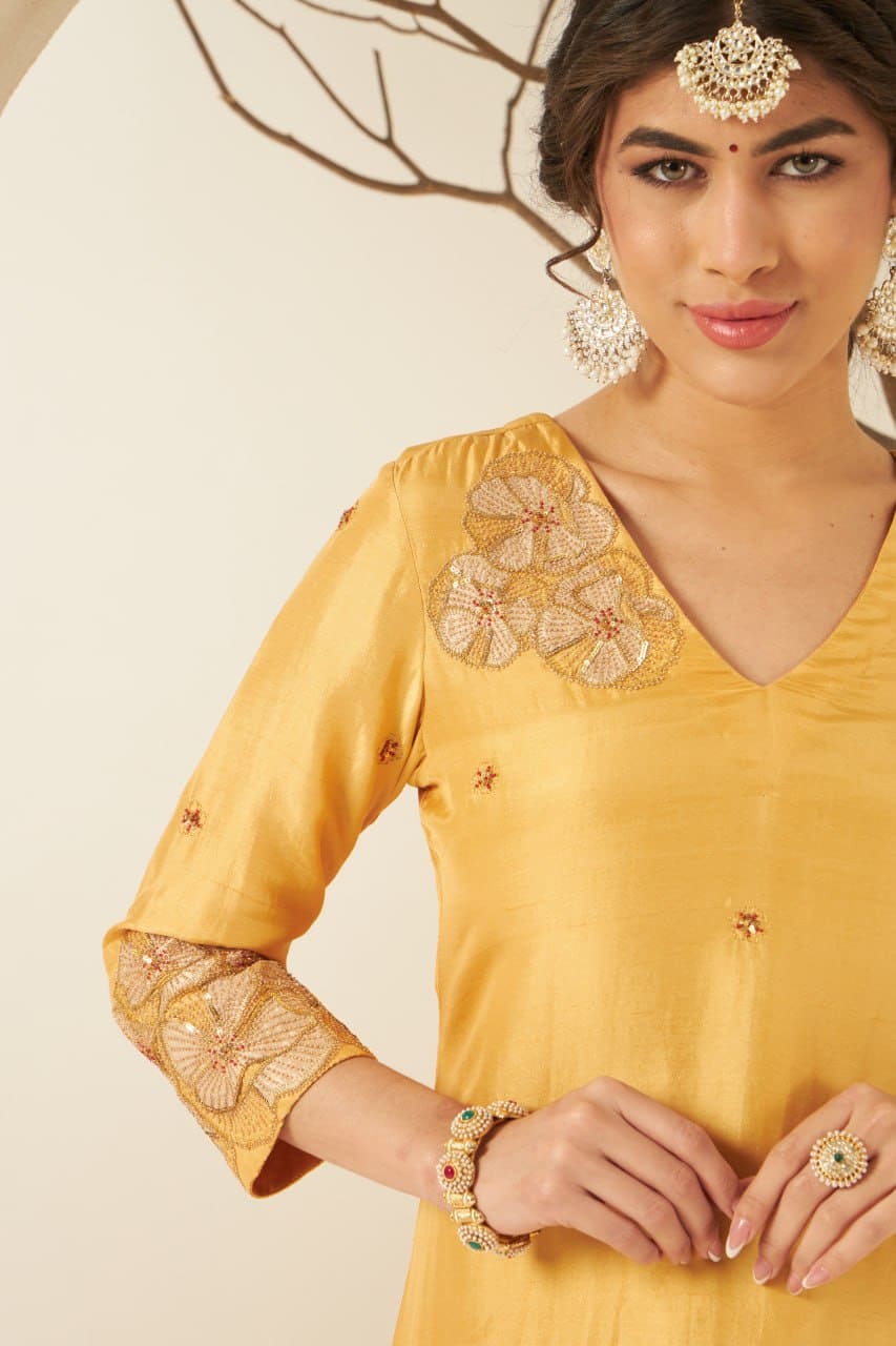 Sondhi Kurta Set